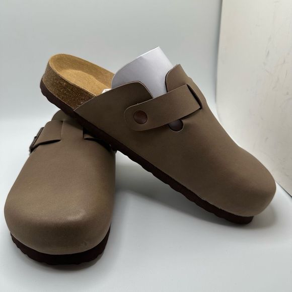 CUSHIONAIRE Women's Cork Footbed Clog with Genuine Leather Upper 6.5 TAUPE - Picture 6 of 8